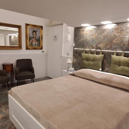 Casa San Felice Hotel Napels Buitenkant foto